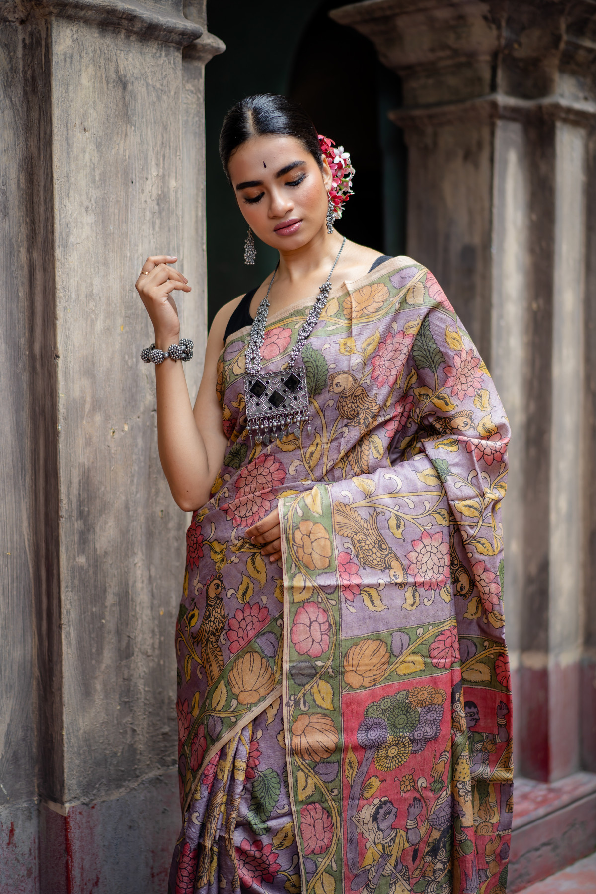 Multi Color color Floral & Figure Motif Organic Dye Kalamkari Saree